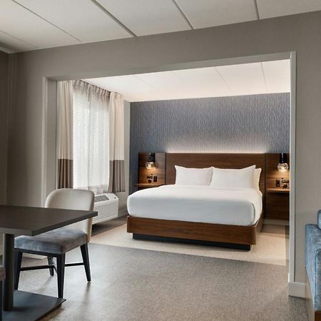 Four Points By Sheraton Columbus-Polaris Экстерьер фото
