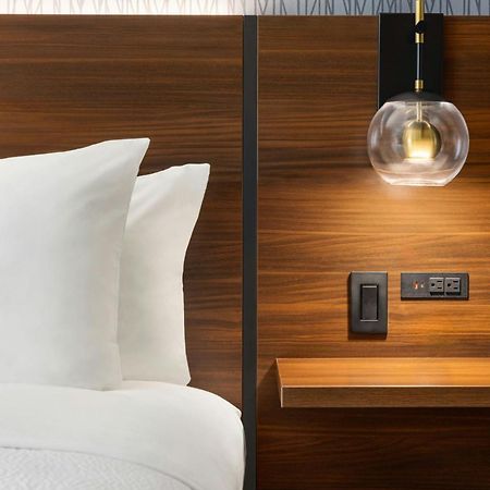Four Points By Sheraton Columbus-Polaris Экстерьер фото