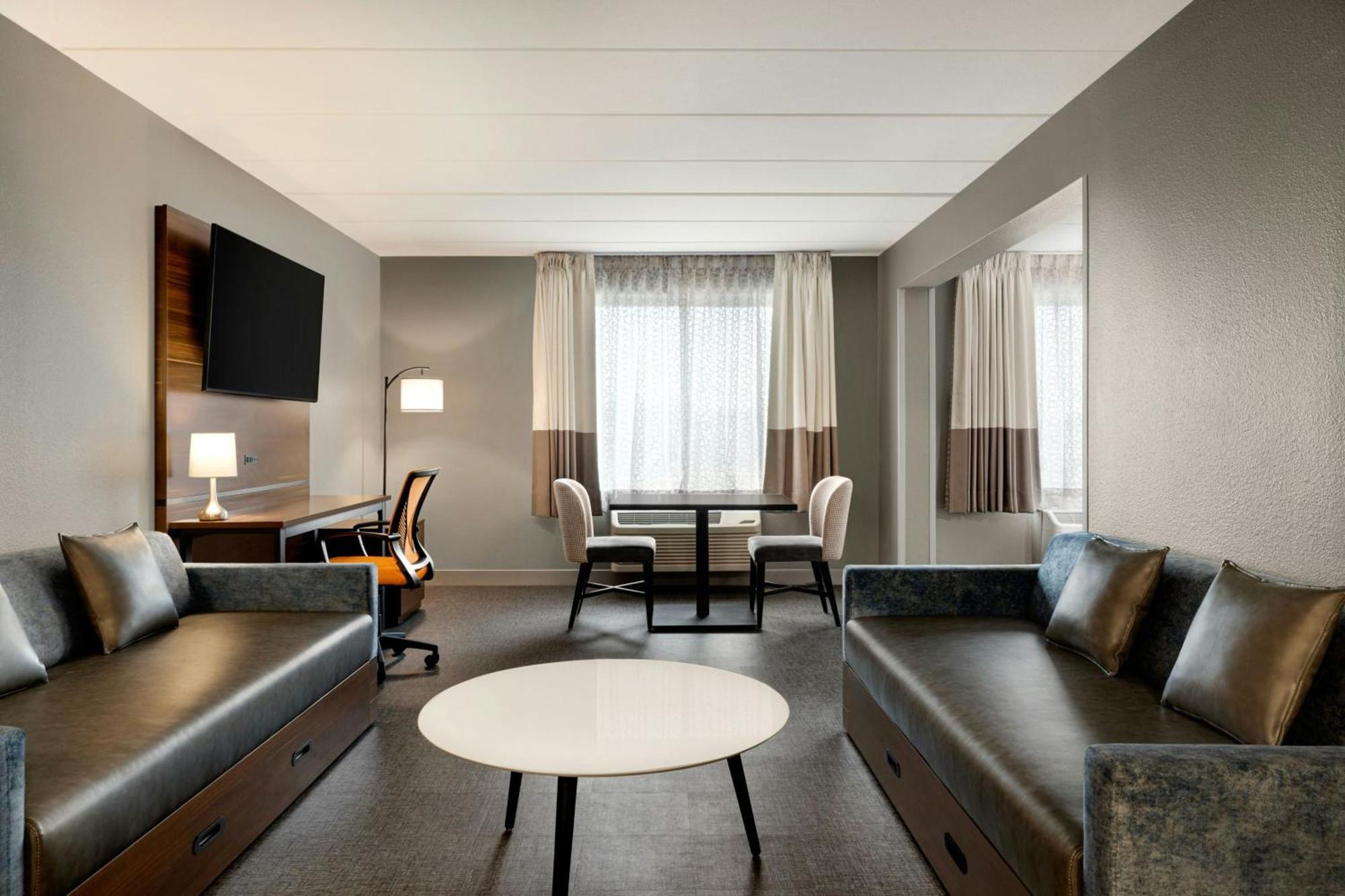 Four Points By Sheraton Columbus-Polaris Экстерьер фото
