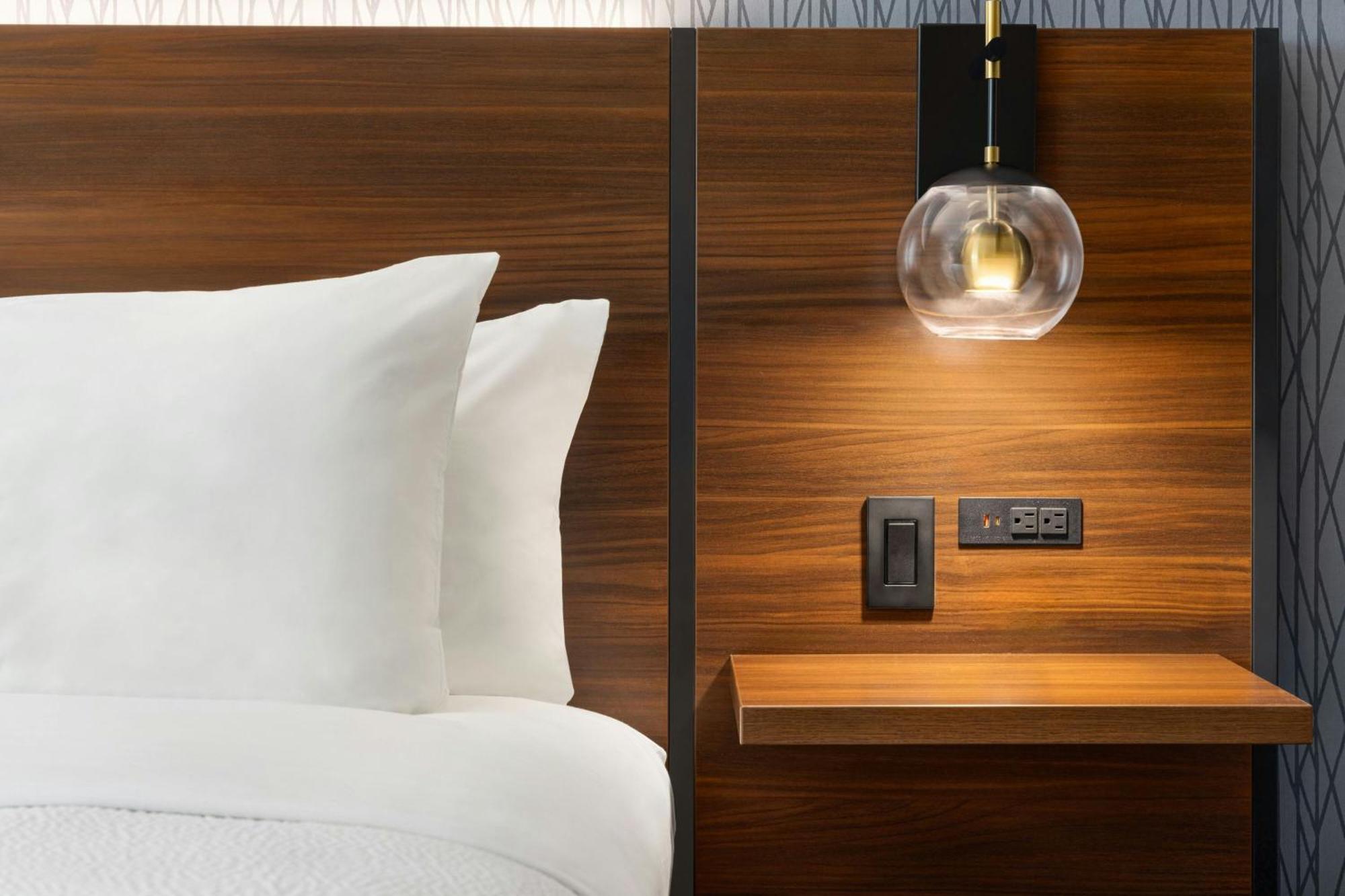 Four Points By Sheraton Columbus-Polaris Экстерьер фото